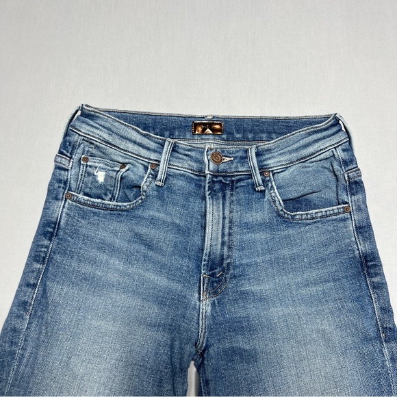 Mother The Insider Crop Step Fray Jeans in Reckless On A Shiny White Vespa Sz 25 - Picture 3 of 15